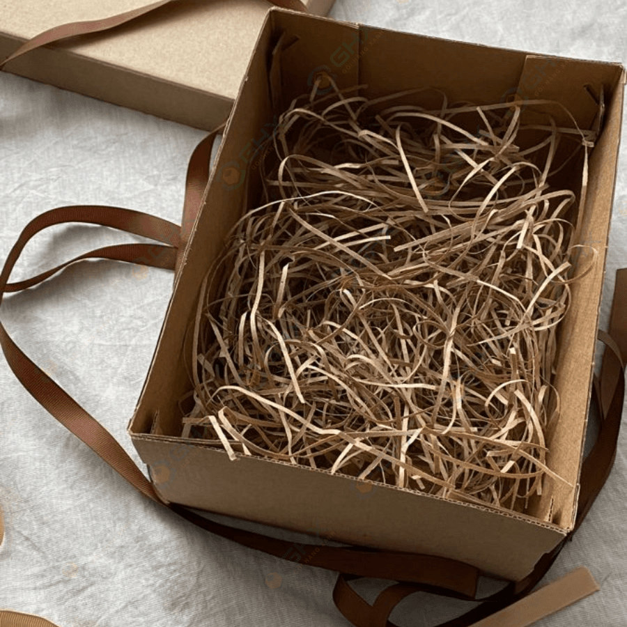 Giấy rơm, giấy vụn kraft nâu trang trí lót hộp quà